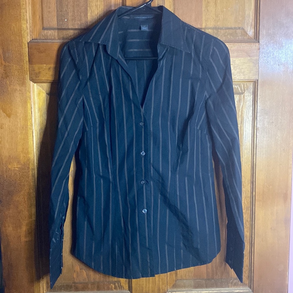 Express Design Studios Black w/ Brown Pin Stripes Long Sleeve V Neck Button Up.